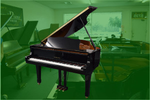 Steinway 5'7" mdl M grand piano w/bench  s/n 279927 circa 1935 Piano is in original condition; restoration recommended 